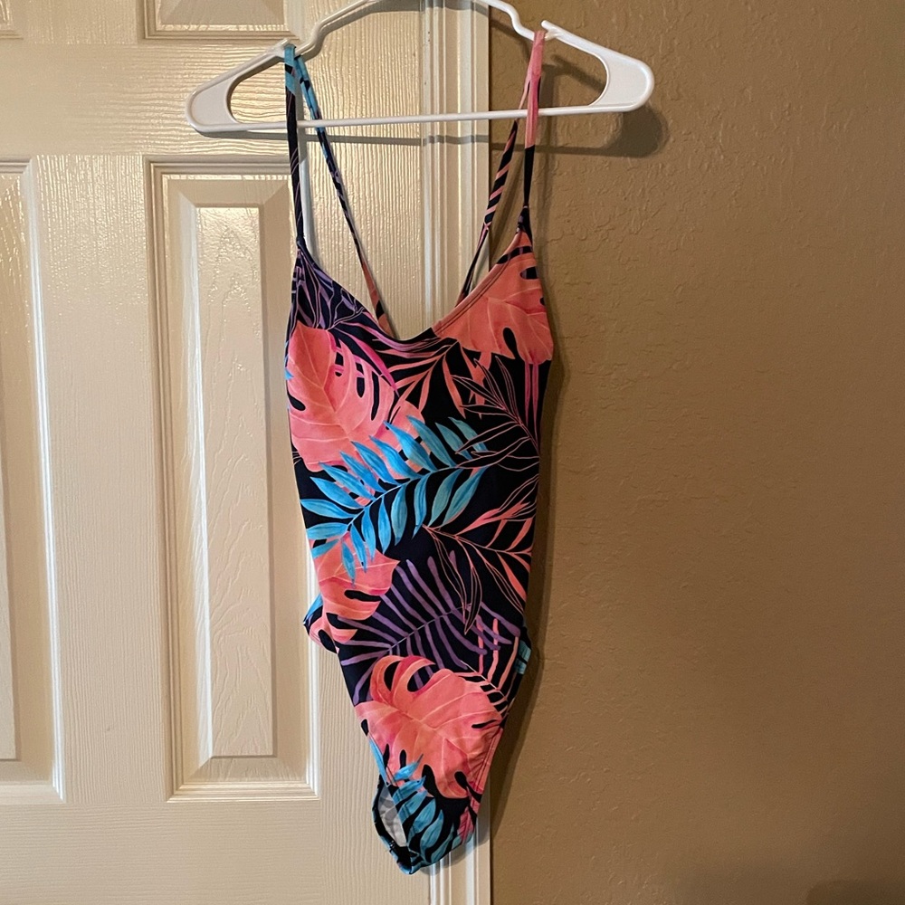 Cupshe swimsuit